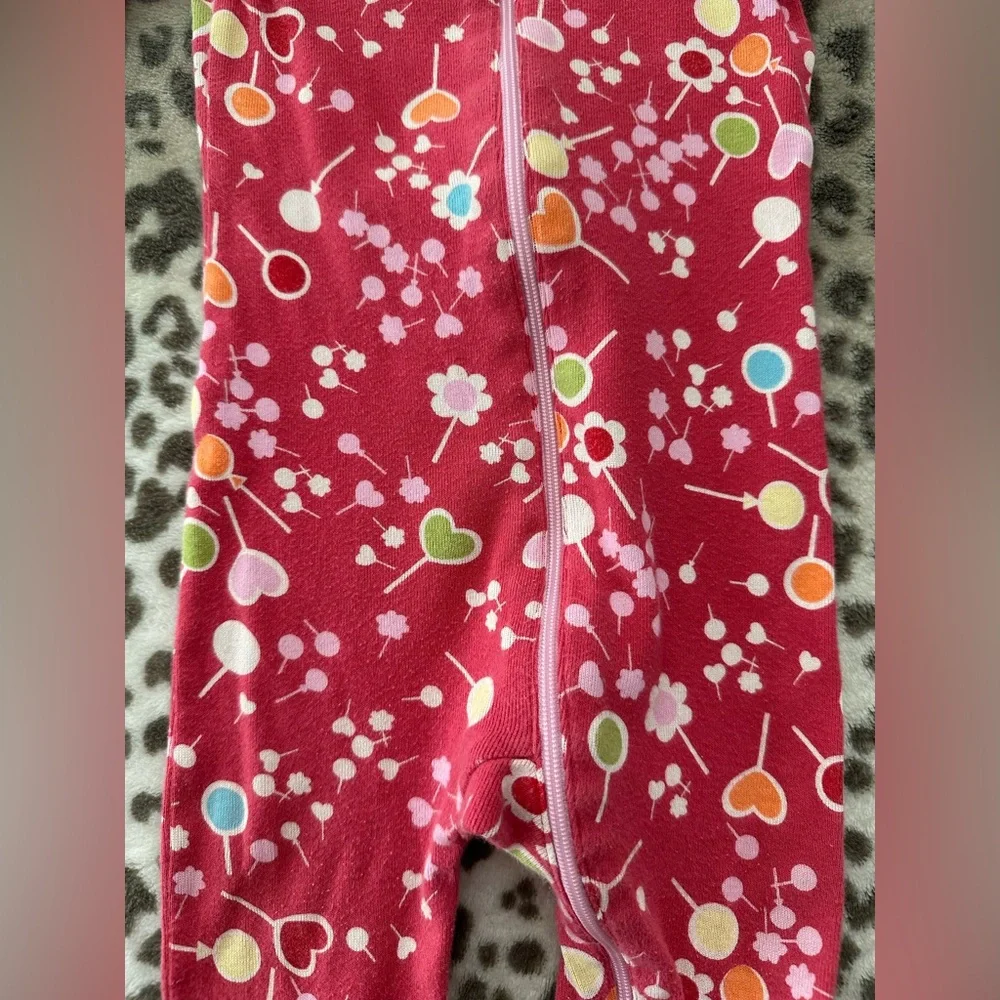 2007 babyGap Floral One Piece Footed Sleepwear in Pink Size 6-12 Months